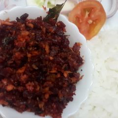 A picture of Beetroot thoran.