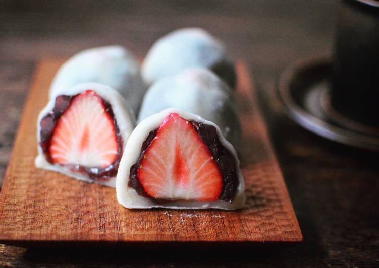 Simple Way to Prepare Super Quick Homemade Easy strawberry daifuku