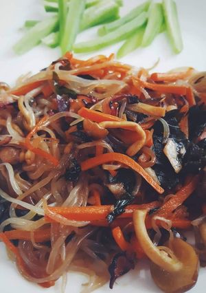 A picture of Shirataki Stir-Fry.