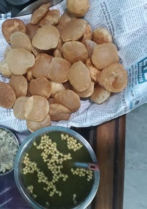चटपटे पानी के बताशे होममेड(chatpate pani k batashe recepie in hindi) रेसिपी मुख्य फोटो