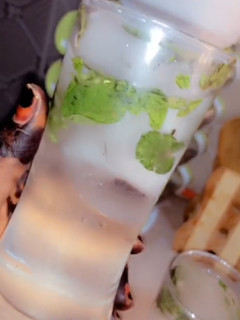 A picture of Virgin mojito.