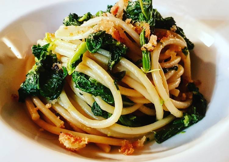 Spaghetti alle Cime di Rapa e mollica fritta