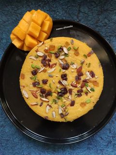मैंगो रवा केक (mango rava cake recipe in Hindi) रेसिपी मुख्य फोटो