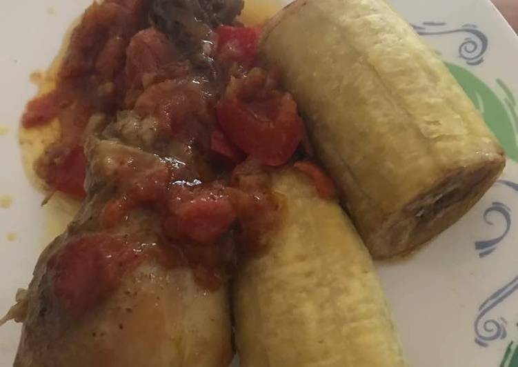 Steps to Prepare Speedy Chicken Sauce and Boiled Plantain