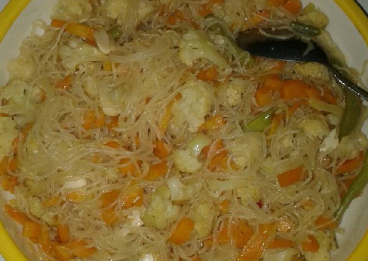 Tumis bihun wortel kembang kol