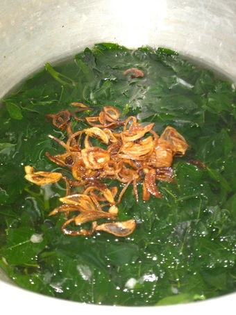 Langkah Mudah untuk Membikin Resep  Sayur Bening katuk yang Enak Banget, Bikin Ketagihan