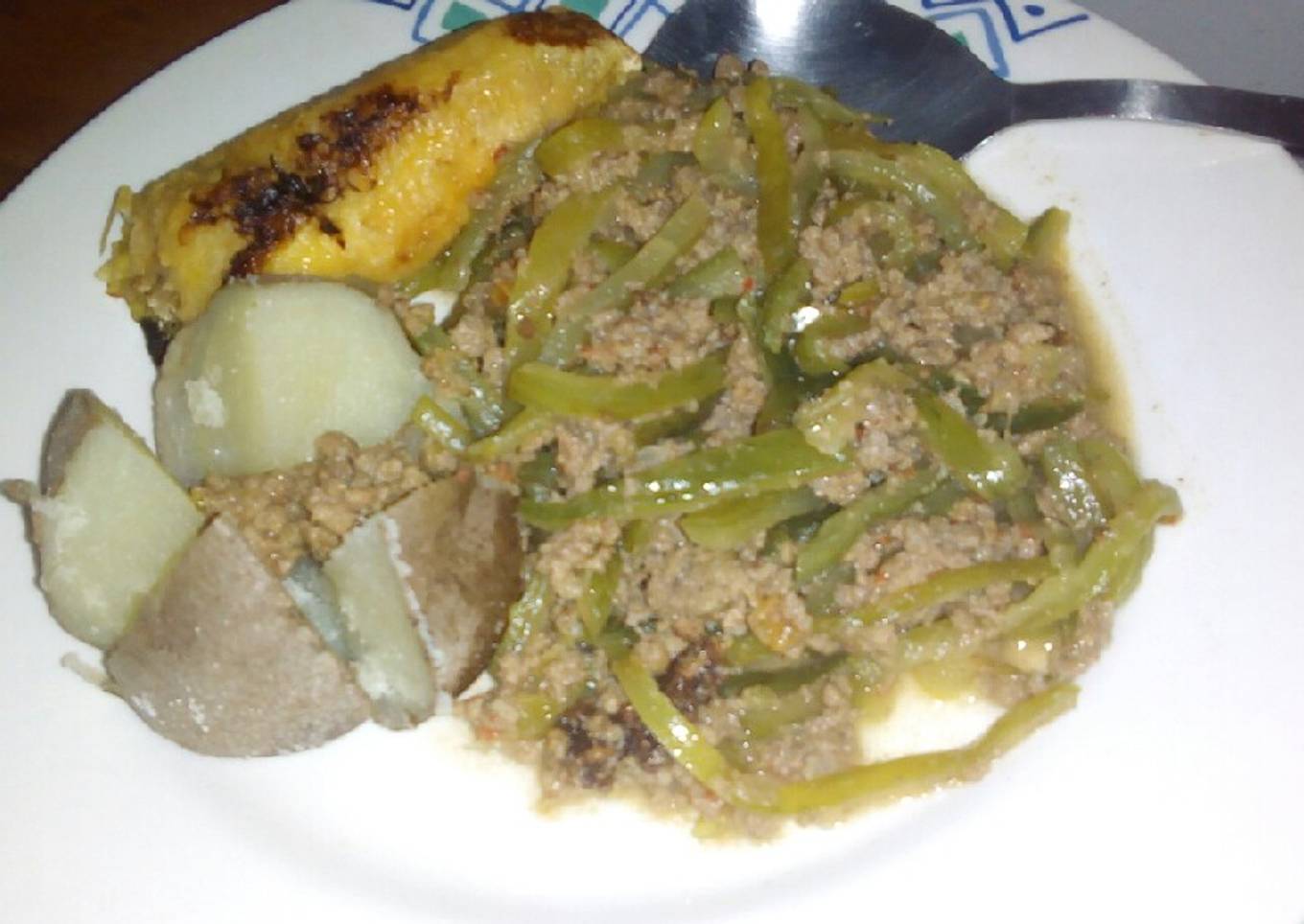 Pepino de guiso con carne molida