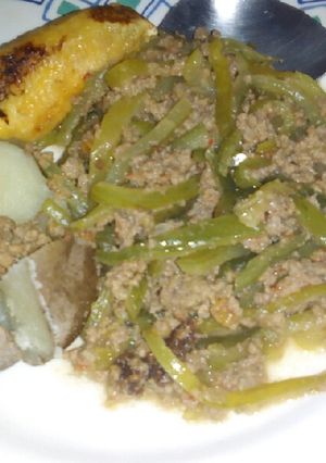 Una foto de Pepino de guiso con carne molida