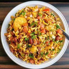 A picture of भेलपुरी.
