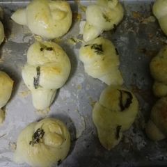 A picture of Garlicknot Cheese #RamdanSpecial.