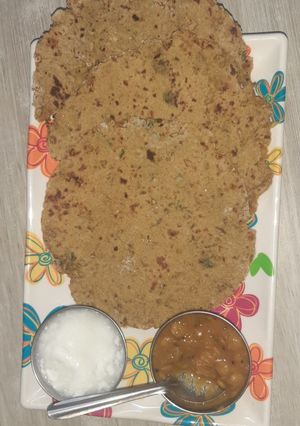 ખીચડી ની મસાલા રોટલી (Khichdi Masala Rotli Recipe In Gujarati) રેસીપી મુખ્ય ફોટો