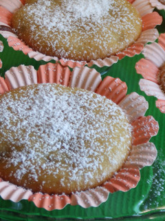 Una foto de Pastelillos de plátano y nueces