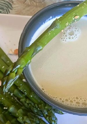 Une photo de 🌱Jus tiède aux queues d'asperges crues