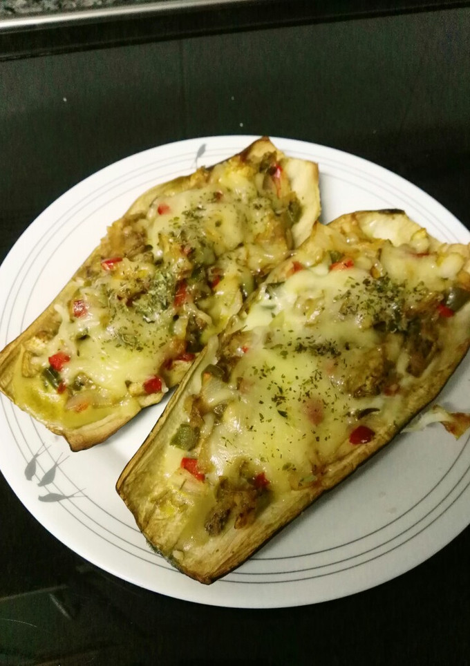 Una foto de Berenjena rellena de verduras
