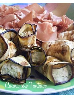 Foto di Coni di melanzane con ricotta alle erbe