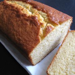 A picture of Grated Apple Pound Cake.