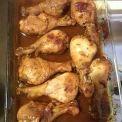 A picture of Pollo a la bbq en el horno.