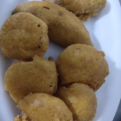 Onion ring pakoda A picture of Onion ring pakoda.