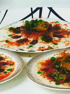 आलू पनीर टिक्की चाट (aloo paneer tikki chaat recipe in Hindi) रेसिपी मुख्य फोटो