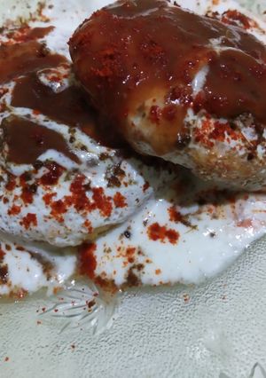 A picture of Dahi vada.