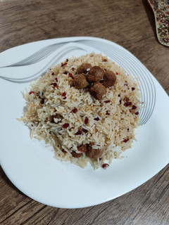 عکسی از دستور زرشک پلو با گوشت قلقلی