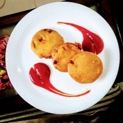 A picture of Baingan pakode.