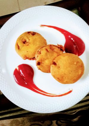 A picture of Baingan pakode.