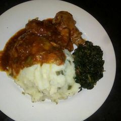 A picture of Green beans with mashed potatoes.