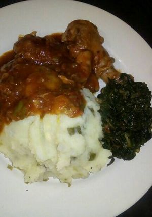 A picture of Green beans with mashed potatoes.