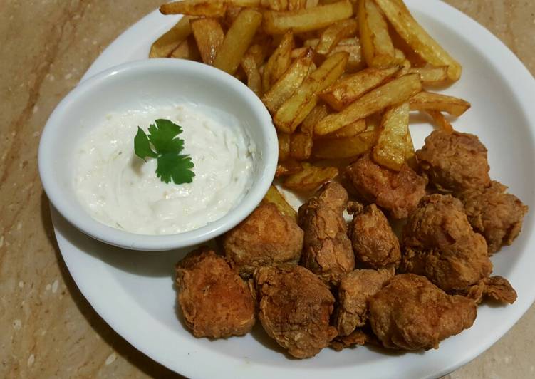 Chilli n spice chicken with french fries n mayo garlic sauce๐