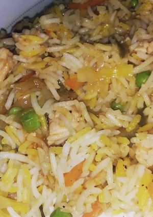 A picture of Chicken veg rice.