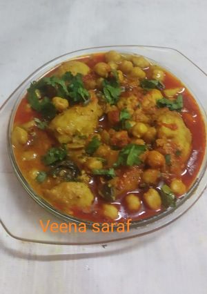 अरबी और काबुली चने की सब्जी (arbi aur kabuli chane ki sabzi recipe in Hindi) रेसिपी मुख्य फोटो