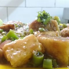 A picture of Idli Manchurian from leftover idlis .
