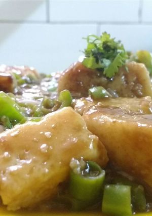 A picture of Idli Manchurian from leftover idlis .
