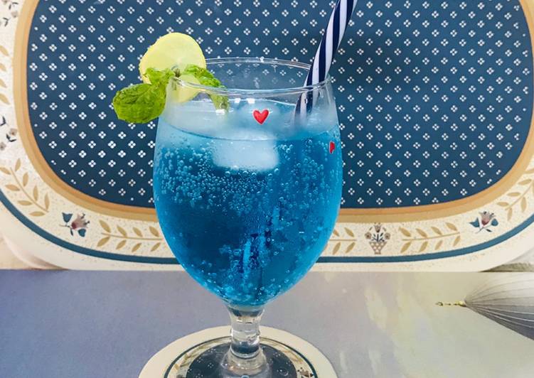 Blue soda drink