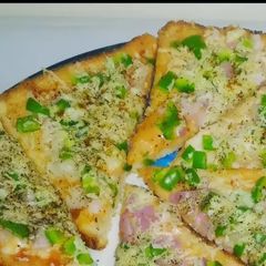 A picture of Open bread Pizza Sandwich.