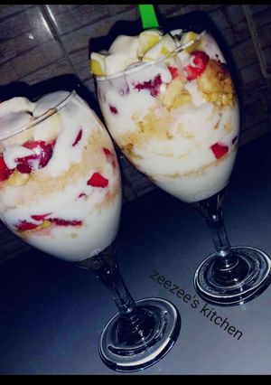A picture of Fruits parfait.