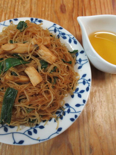 蔥香炒米粉(五辛素) 的食譜成品照片