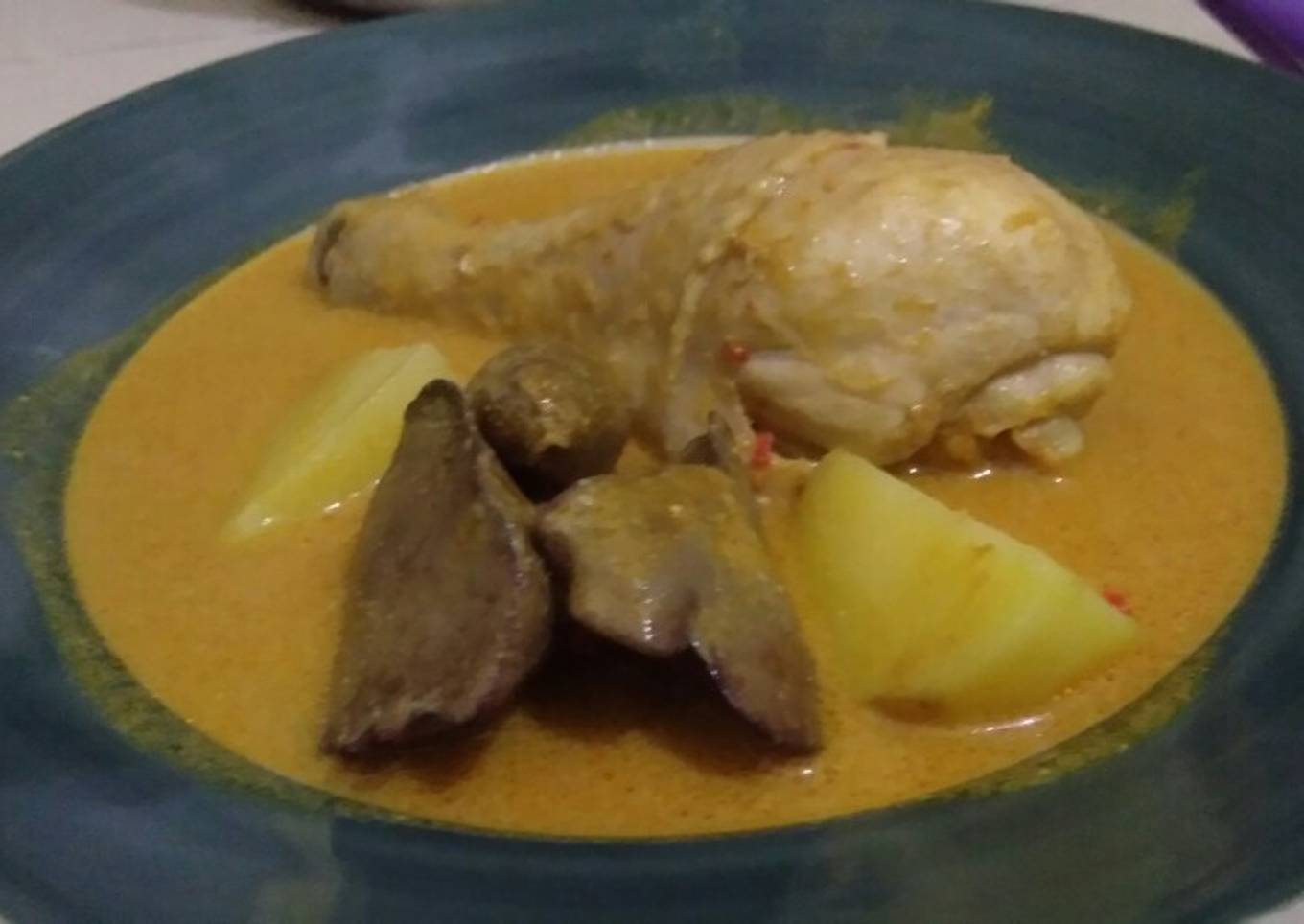 Ayam bumbu becek (bumbu rendang)