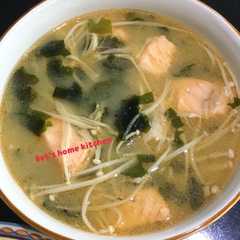 A picture of Salmon Miso Soup.