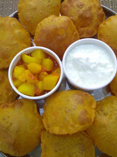 મસાલા પૂરી=masala puri in Gujarati ) રેસીપી મુખ્ય ફોટો