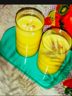 आम की लस्सी(aam ki lassi recipe in hindi) रेसिपी मुख्य फोटो