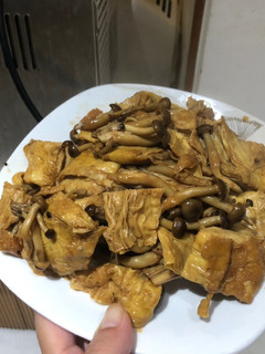 醬燒豆皮鴻喜菇 的食譜成品照片