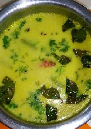 A picture of Kadhi Gole-maharashtrian style kadhi gatta.