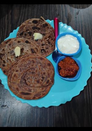 A picture of Beetroot pulp Lachha Paratha.