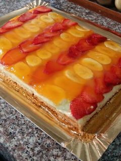 صورة لوصفة طورطة باردة طبقات بالفواكه