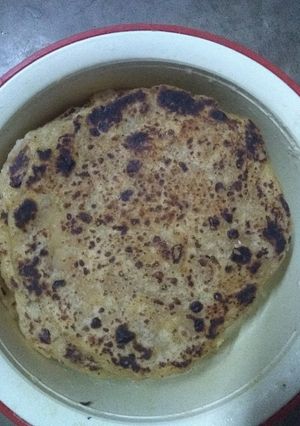 A picture of Aloo paratha.