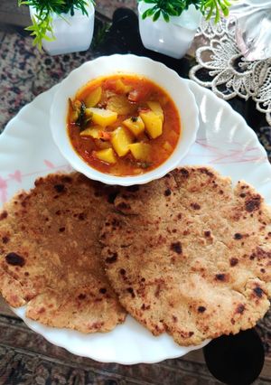 A picture of Jowar atta paratha.