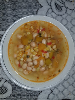 Una foto de Porotos con pilco