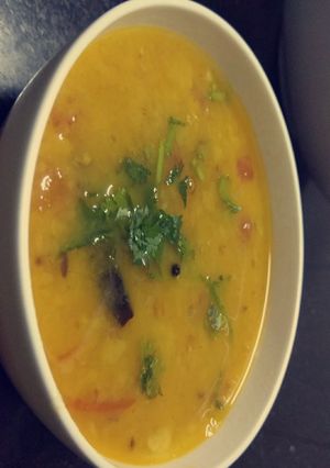 A picture of Yellow dal tadka.